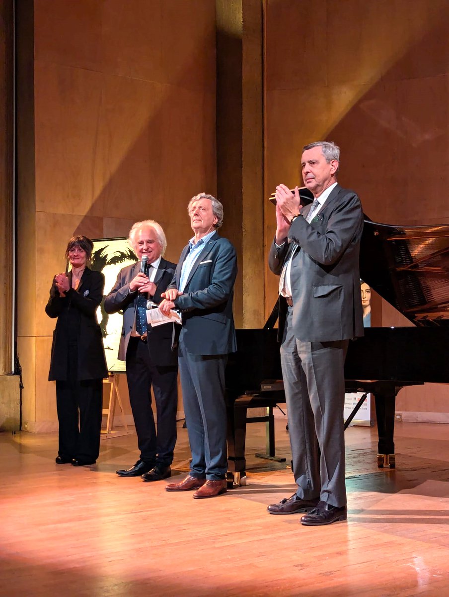 Ambassade de Pologne tweet media