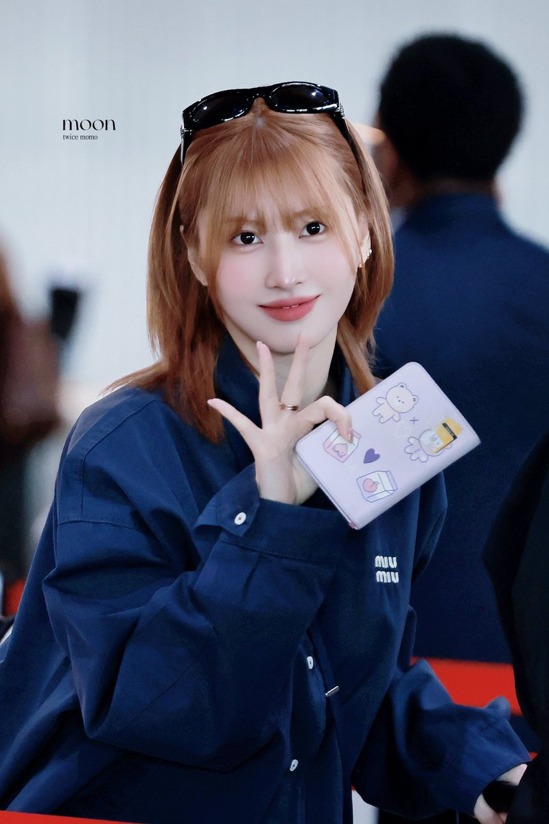 260312 CDG #twice #momo #TWICE #트와이스 #トゥワイス #MOMO #모모
