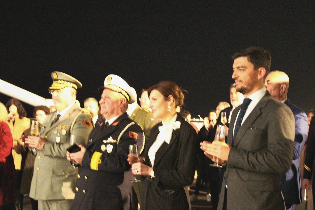 Ambassadrice Catherine Suard tweet media