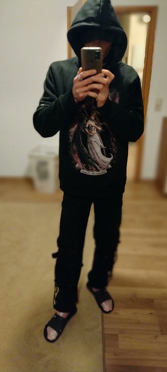 SissyMara89's tweet photo. Outside vs. Inside
#sissy #sissyboi #gothboi #devot #bottom #submissive #german #needamistress #herrin #sklave #slave https://t.co/1E9kihK6SO