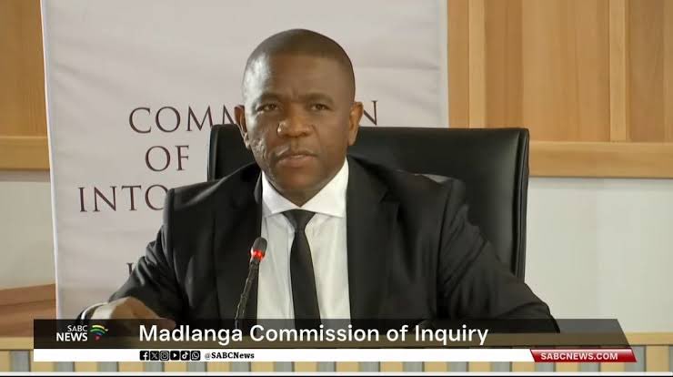 “Commissioners this is just a tip of the iceberg , if they come here and lie I will come back again and bring more evidence” -General Mkhwanazi 

The man wasn’t lying 

#MadlangaCommission