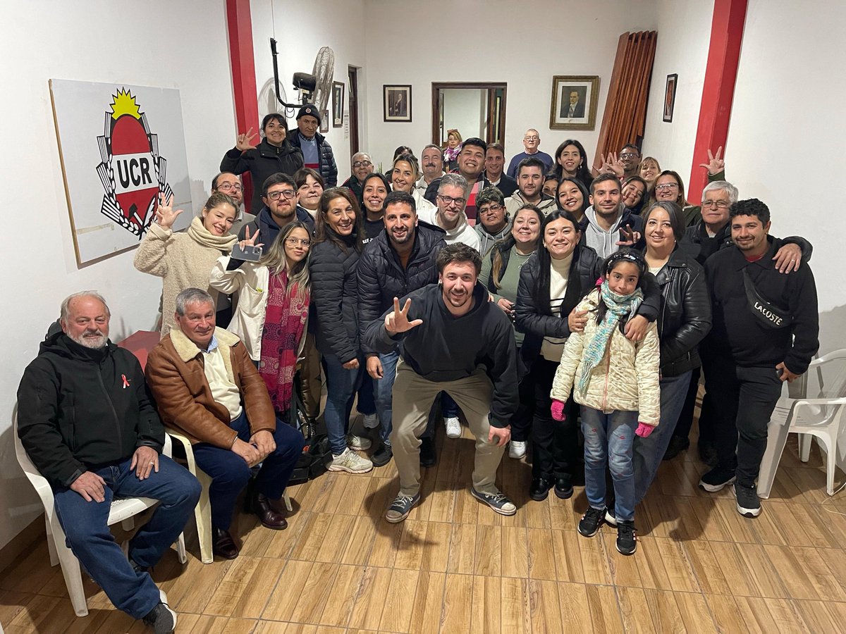 12 de marzo | Día del Militante Radical 🇵🇱

La militancia es el motor de la política y la fuerza que mantiene vivos los valores de la Unión Cívica Radical.
Siguiendo el legado de Raúl Alfonsín, reafirmamos el compromiso de trabajar todos los días por una mejor Concordia.

#UCR