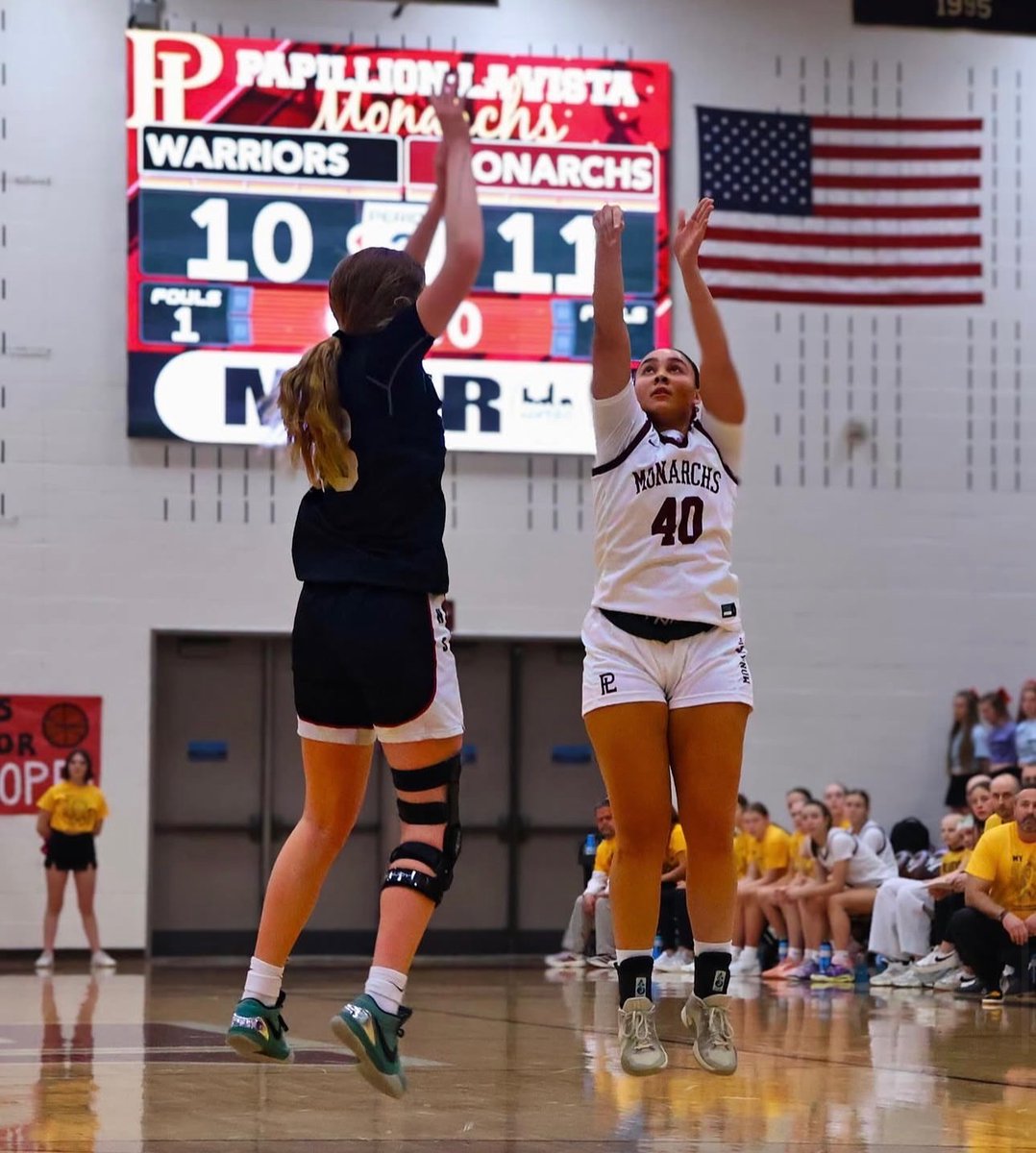 370 Select tweet media