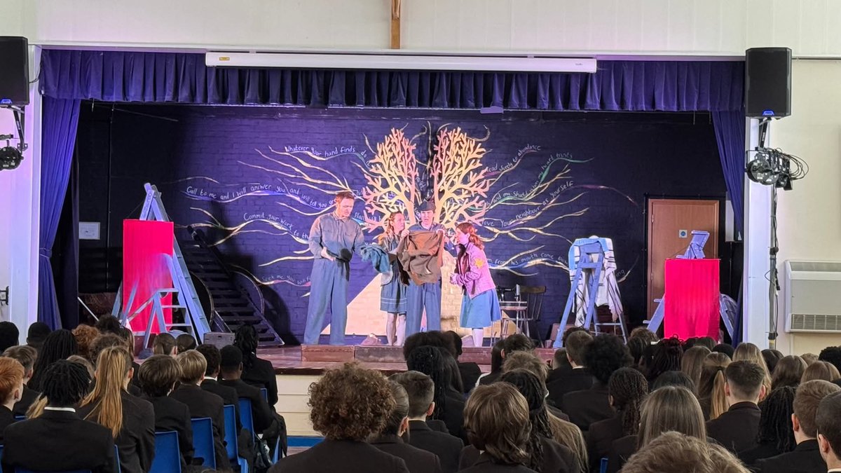 VoicesoftheHolocaust tweet media