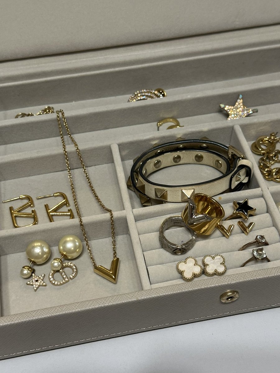 ぎゃるる三世 tweet media