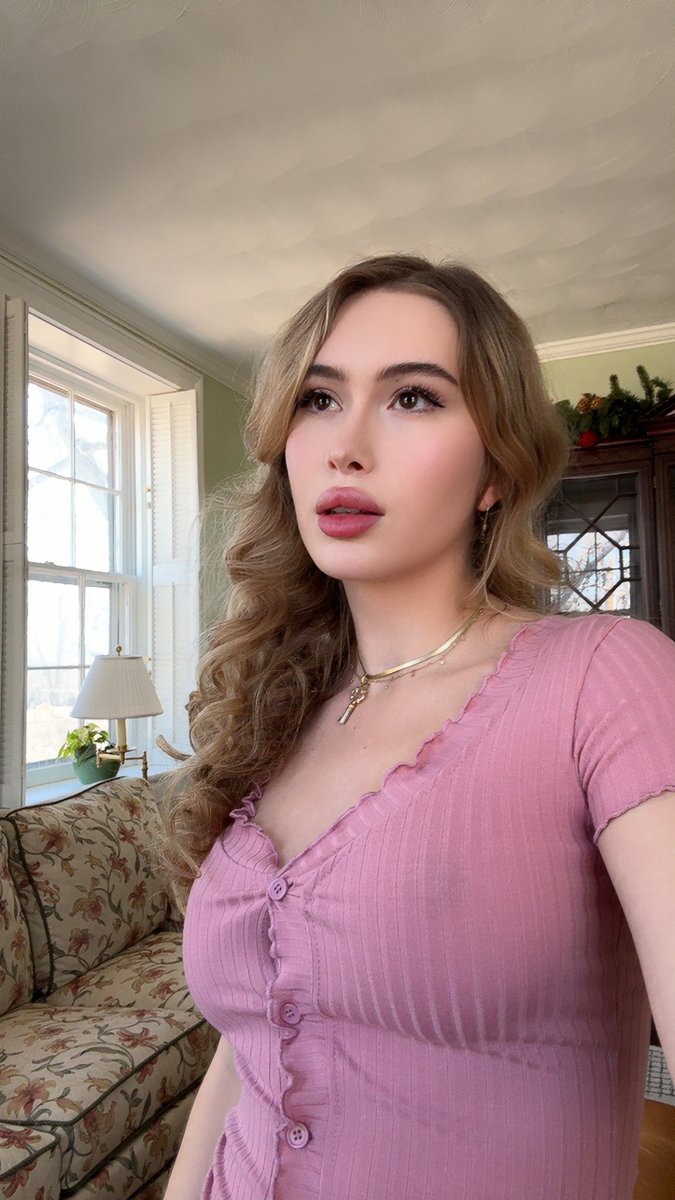 𝙿𝚘𝚛𝚌𝚎𝚕𝚊𝚒𝚗𝙶𝚘𝚒𝚛𝚕 tweet media