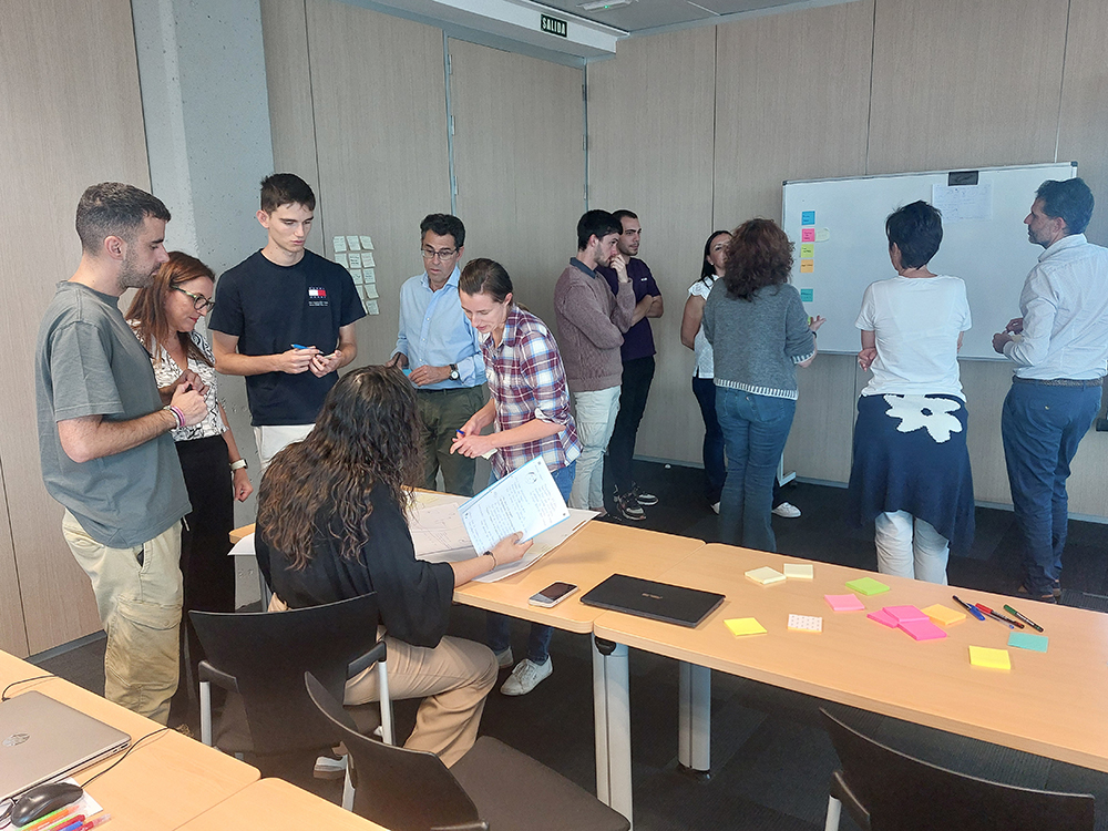 Escuela de Negocios CEU Castilla y León tweet media