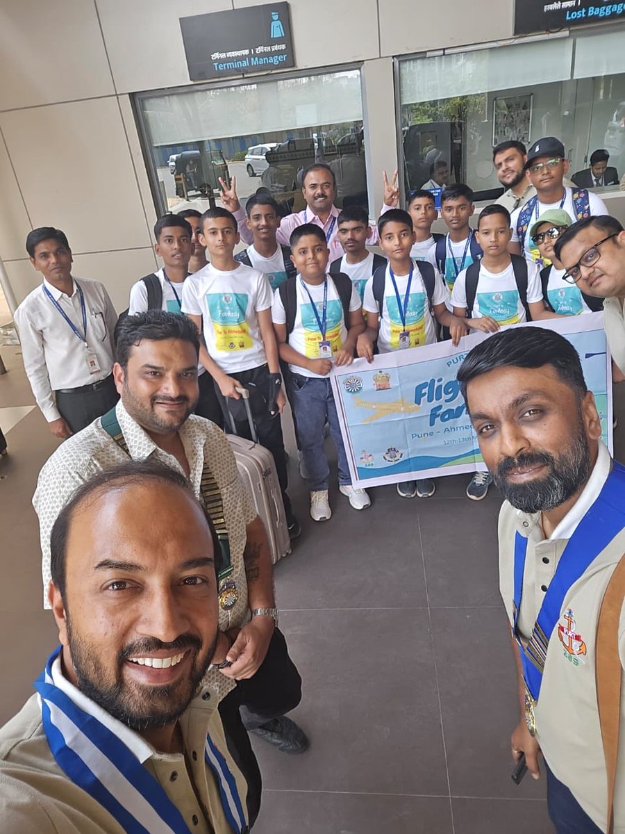 shwetabaid's tweet photo. Some dreams begin with a runway. ✈️
PURT 289 organised Flight of Fantasy from PNQ to AMD, giving underprivileged students their first airport visit and first flight.
Thank you @IndiGo6E for making young dreams take off. 💙
#FlightOfFantasy #IndiGo #ChangingLives https://t.co/qBvgwTt21j