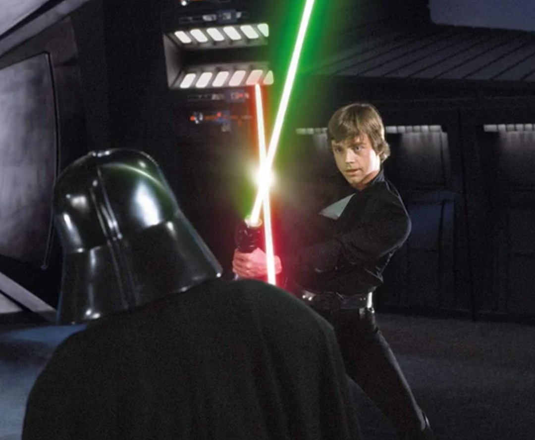 ダースベイダーとルーク
これ以上の親子喧嘩は無かろう