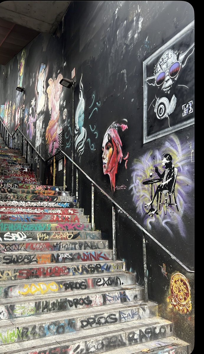 Meliissaa's tweet image. Good morning 🔥

Hot take : One of the ugliest traits in this space is watching people light up when someone fails.

Instead of learning from it or simply moving on, they turn it into drama and engagement farming.

You can learn a lot about someone by how they react to another