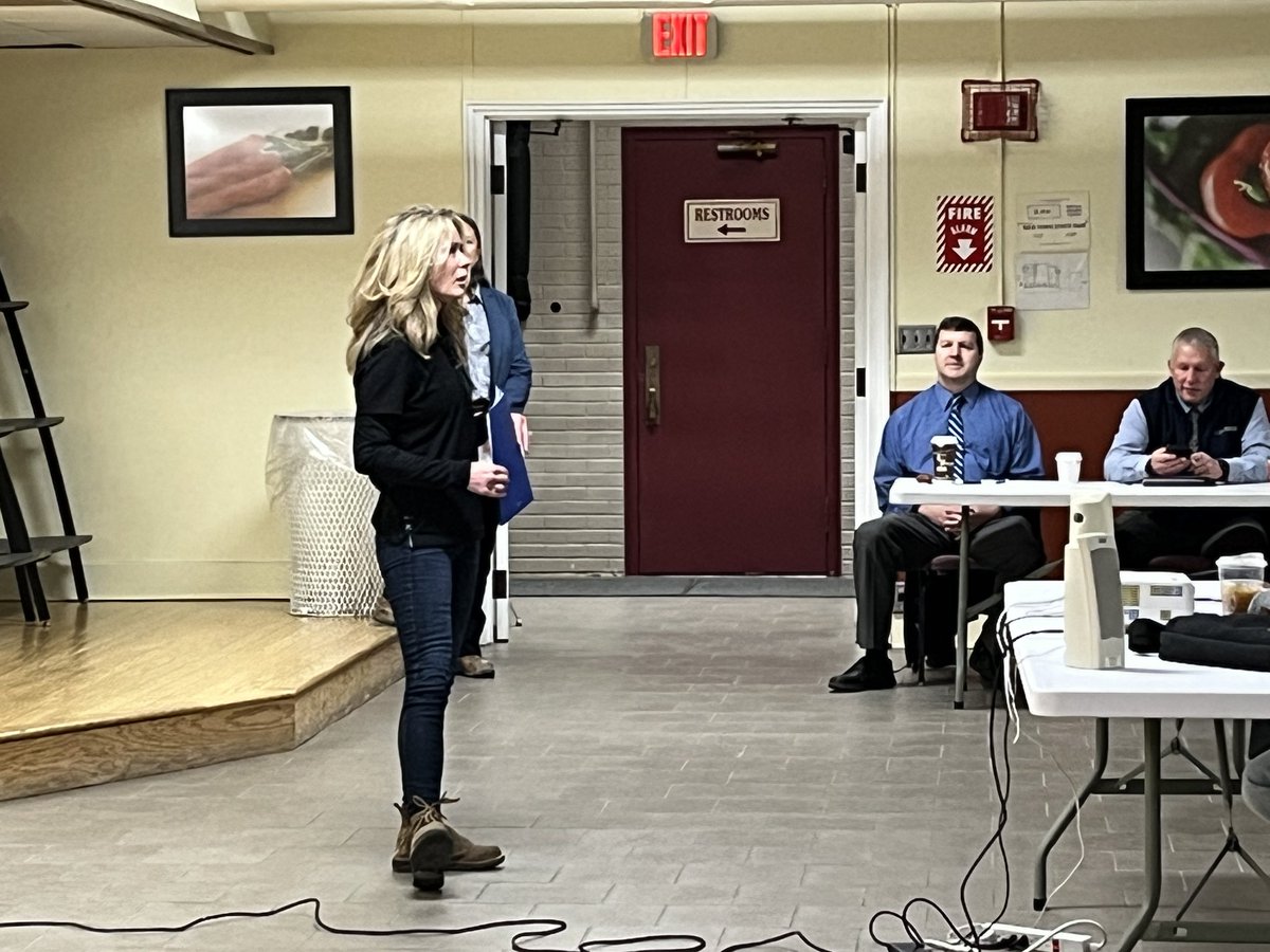 NYSDOTSyracuse's tweet photo. @NYSDOT Chief Engineer Stephanie Winkelhake is kicking off this year’s spring roundup meeting with the construction group, thanking staff and reminding them how important their safety and the safety of the traveling public is.
#OneDOT https://t.co/a4hxJsCFVb