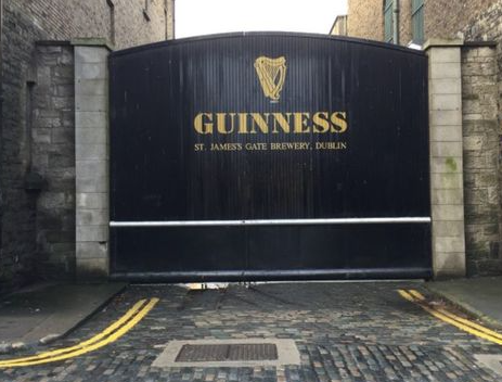 kobrien1990's tweet photo. @PintsO_Guinness Found this cracker of a pint hidden away just outside the city. Right behind these inconspicuous big gates, who would have thought! https://t.co/6ZLi4rS4lt