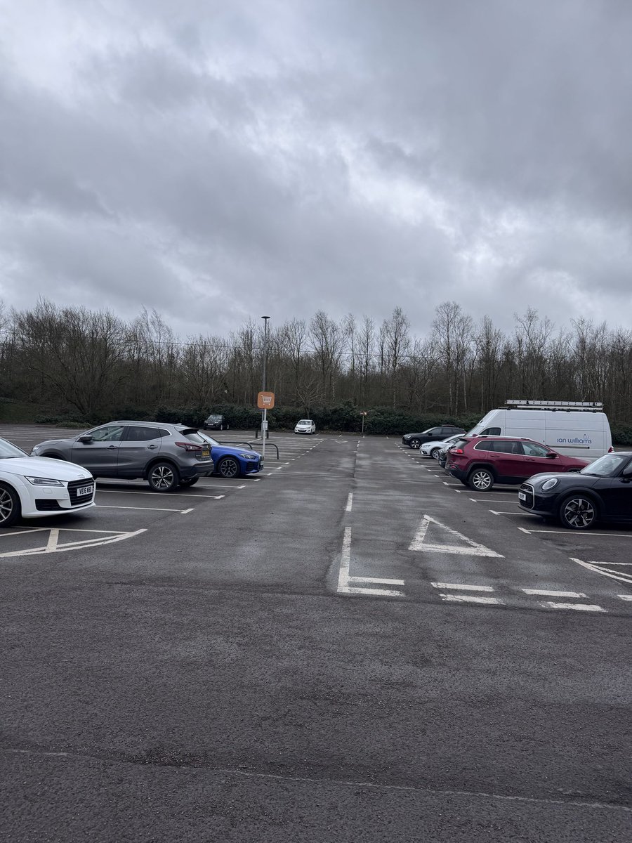 Kelly - ReadingMachine tweet media