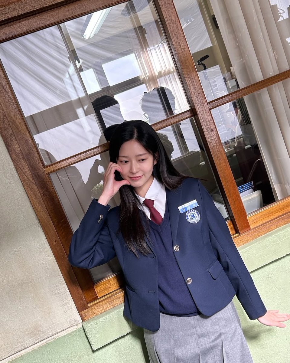 saveminju025's tweet photo. 260312 밍스타그램🤍 #김민주

연우리 모은아 https://t.co/pbhPVFzuQX