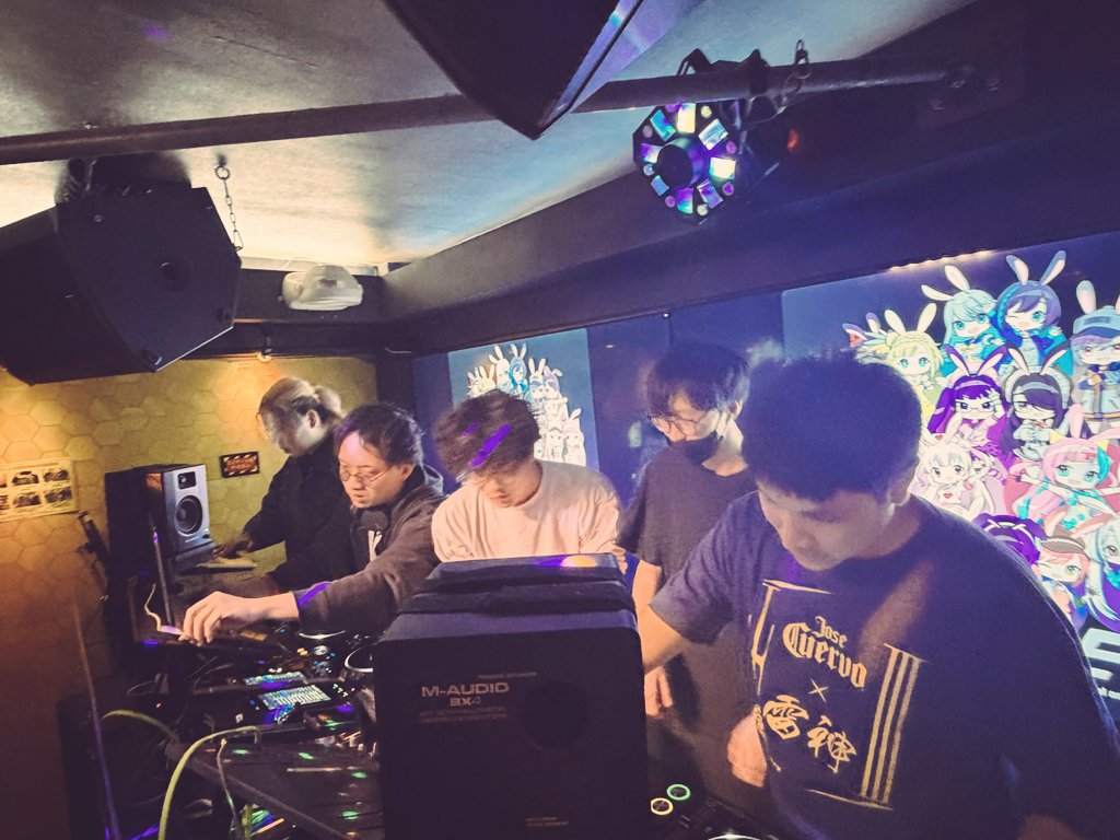 Laぶい tweet media