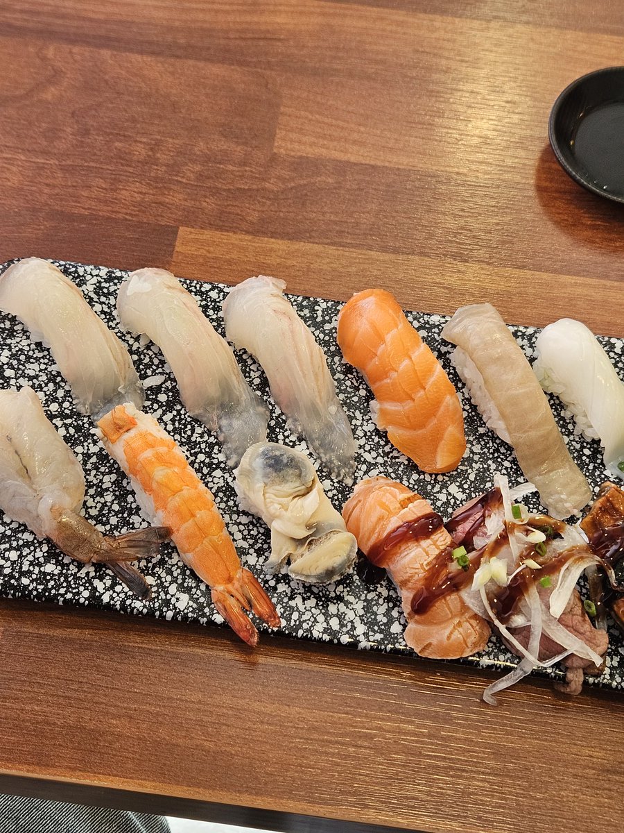 비니밥 tweet media