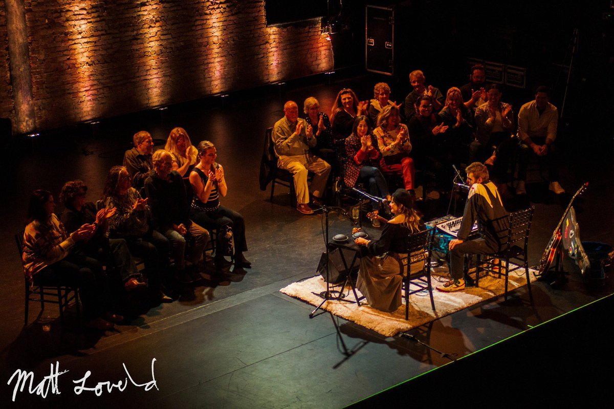 DeitraMagPhotos's tweet photo. Ghost Light Sessions, featuring Little Things Collective, at the Gillioz Theatre
11/6/2025
•
#littlethingscollective | #gillioztheatre | #photography | #ghostlightsessions | #music https://t.co/R5FxFh8AeQ