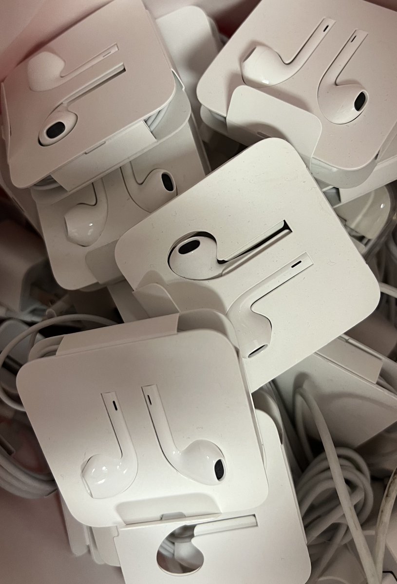 しんや tweet media