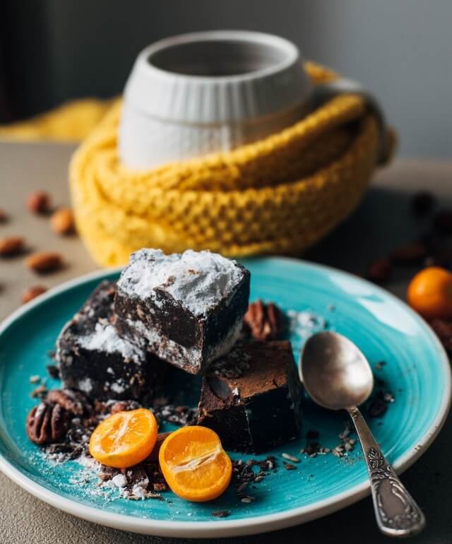 RocketSurgery__'s tweet photo. A little sweetness and a lot of chocolate. 🍫🍊This tastes like a little piece of heaven! https://t.co/qnDIVN7uIH