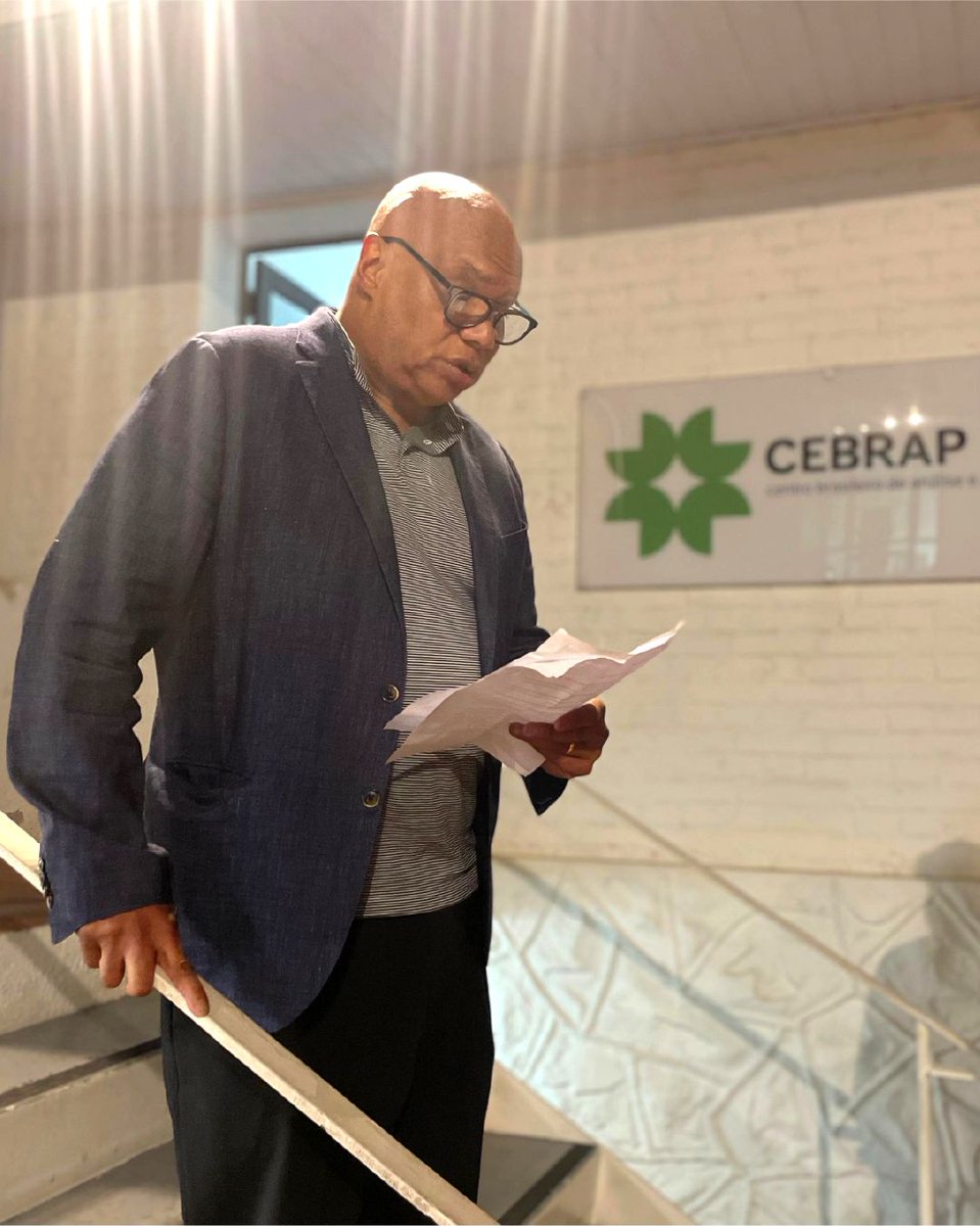 afrocebrap's tweet photo. No último sábado (7/3), coordenadores do Afro-Cebrap reuniram-se para dar as boas-vindas ao professor Michael Hanchard, da Universidade da Pensilvânia (EUA), que atuará como pesquisador convidado do Afro-Cebrap e como professor no Departamento de Sociologia da USP neste semestre. https://t.co/PaZA9hqTbn
