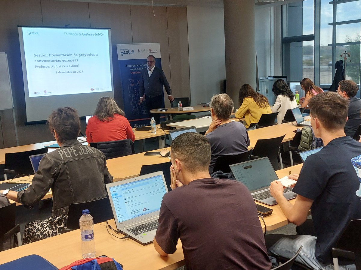 Escuela de Negocios CEU Castilla y León tweet media
