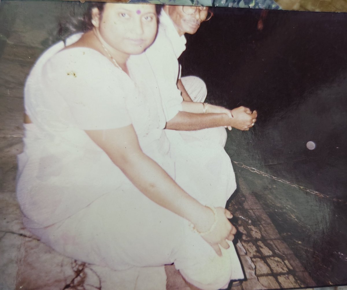 Sumita Dutta ( m@moni) tweet media