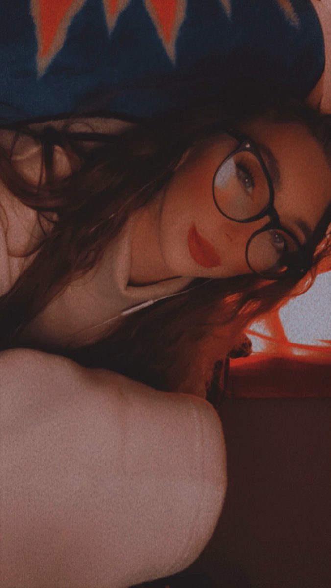 Ashbug16 tweet media