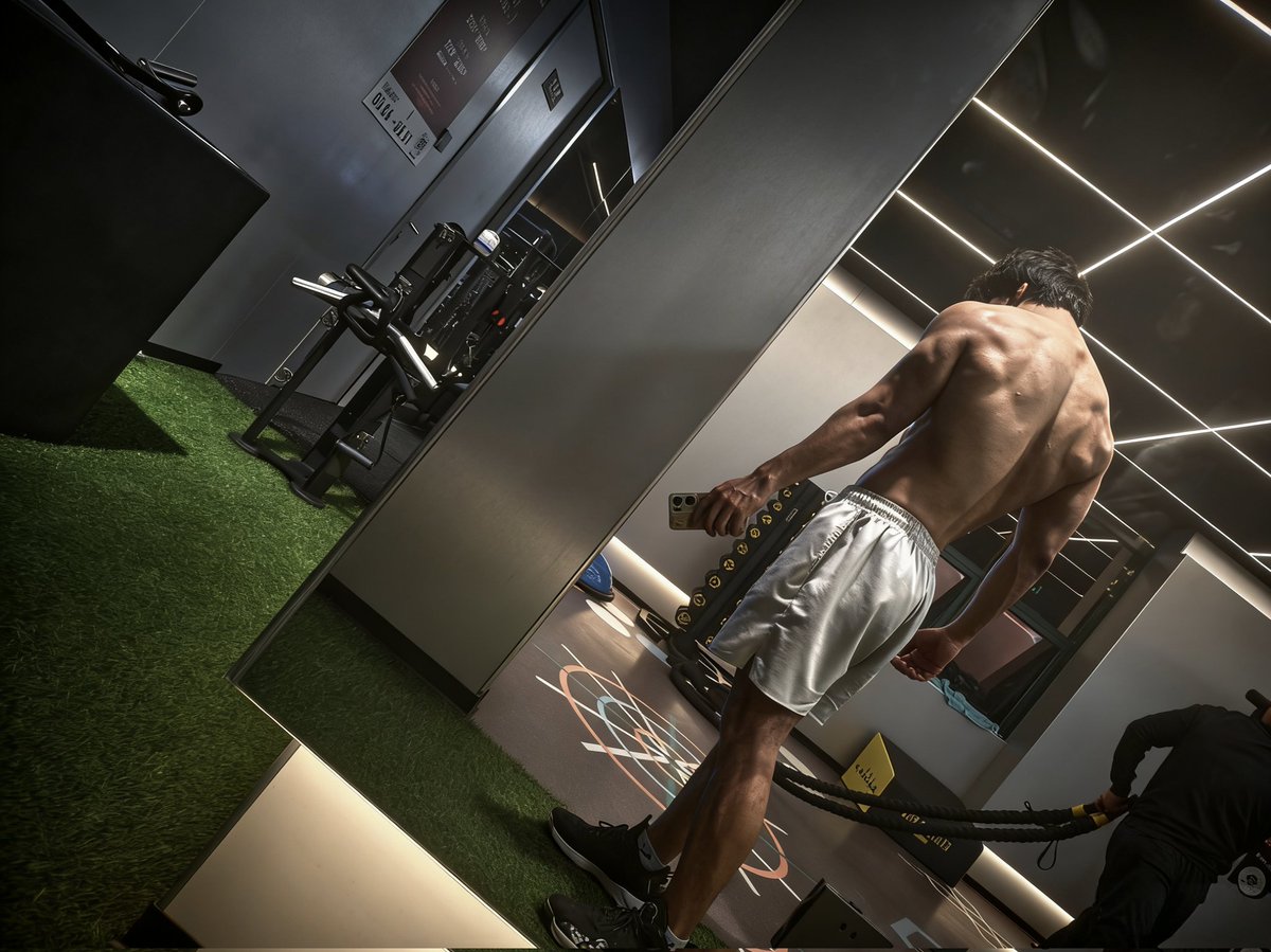 水和风 tweet media