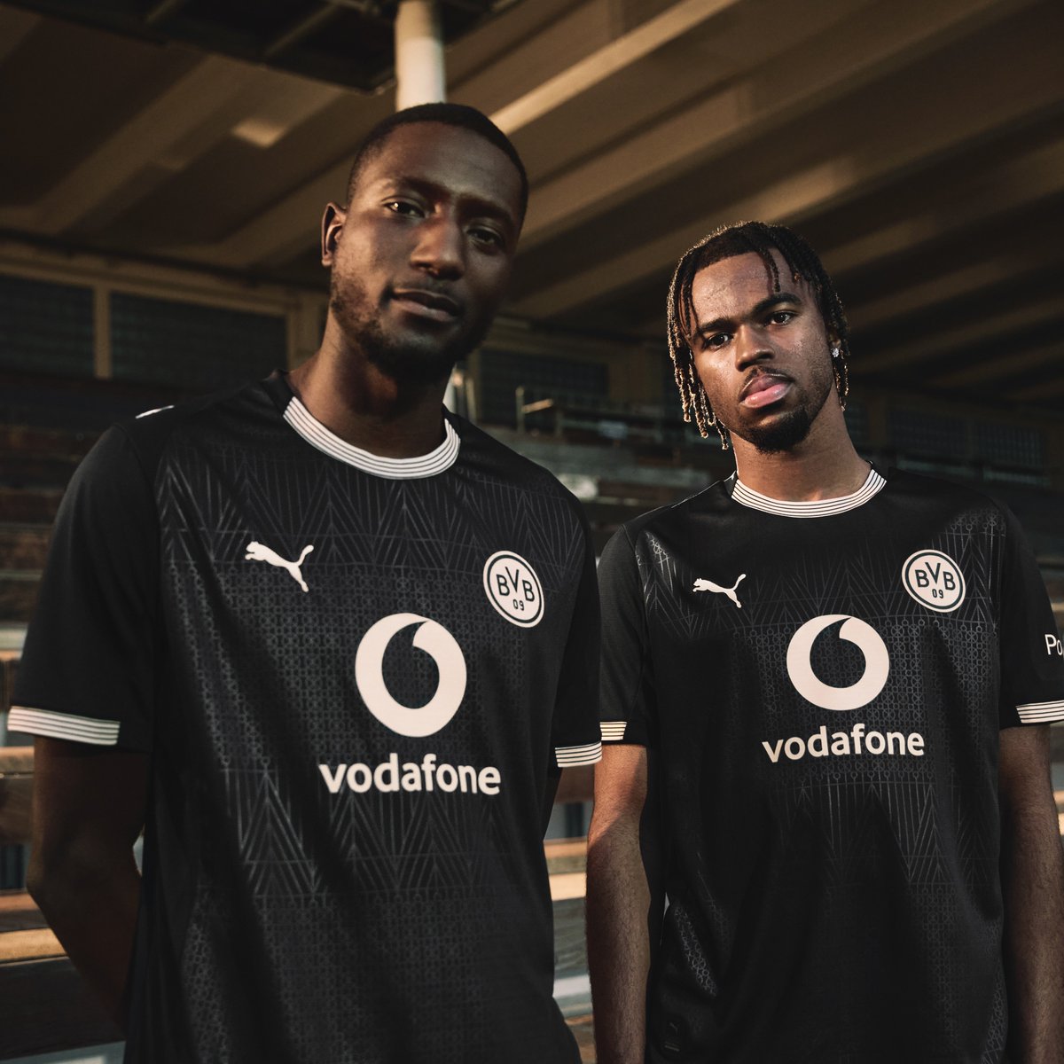 opaleak's tweet photo. Borussia Dortmund’s new special kit celebrates 100 years of Rote Erde Stadium 🏟️ https://t.co/fGnIyis0cA