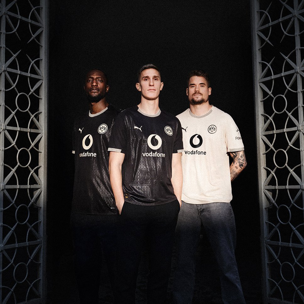 opaleak's tweet photo. Borussia Dortmund’s new special kit celebrates 100 years of Rote Erde Stadium 🏟️ https://t.co/fGnIyis0cA