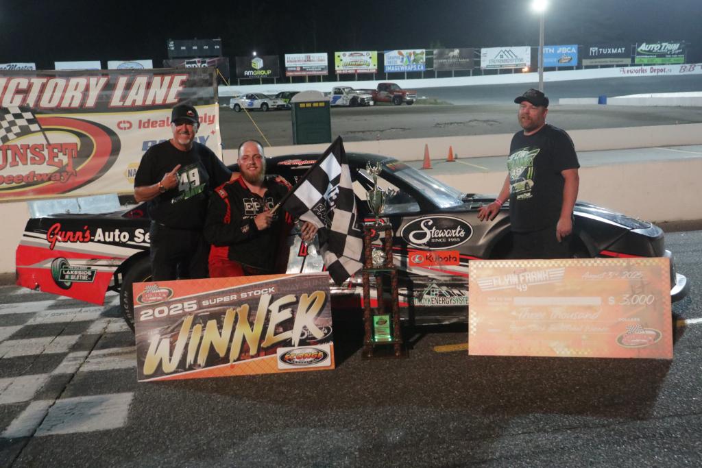 Ashley McCubbin tweet media