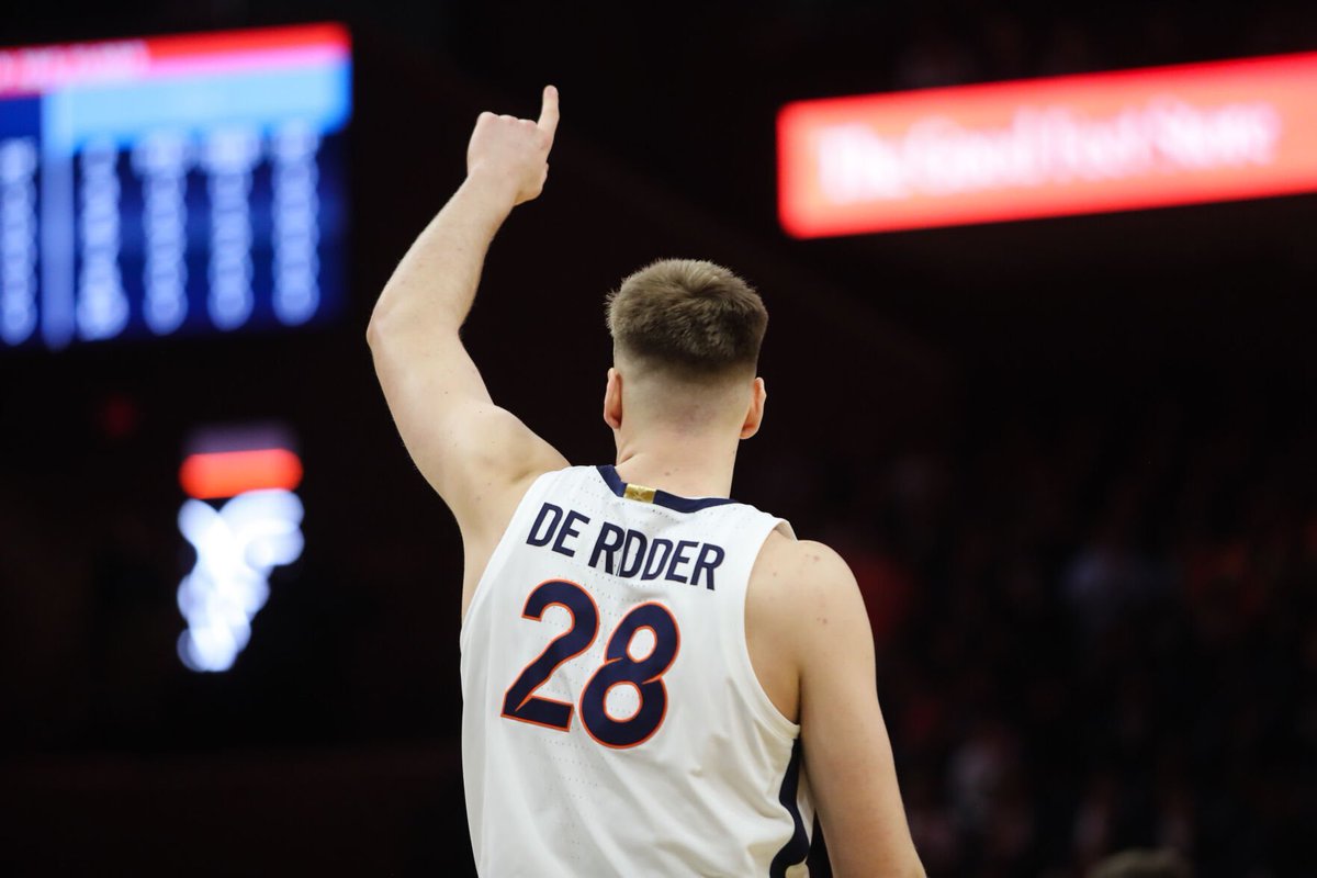 Matt_Gajewski's tweet photo. An elite slate of College Basketball today! Here's a few notes 🧵

🏀Louisville vs. Miami
🏀Iowa vs. Ohio State
🏀NC State vs. Virginia
🏀Iowa State vs. Texas Tech
🏀+ More https://t.co/EpWk1hi9lb