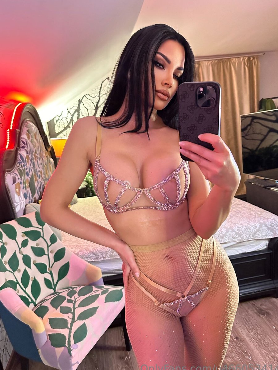 Veronique Maya tweet media