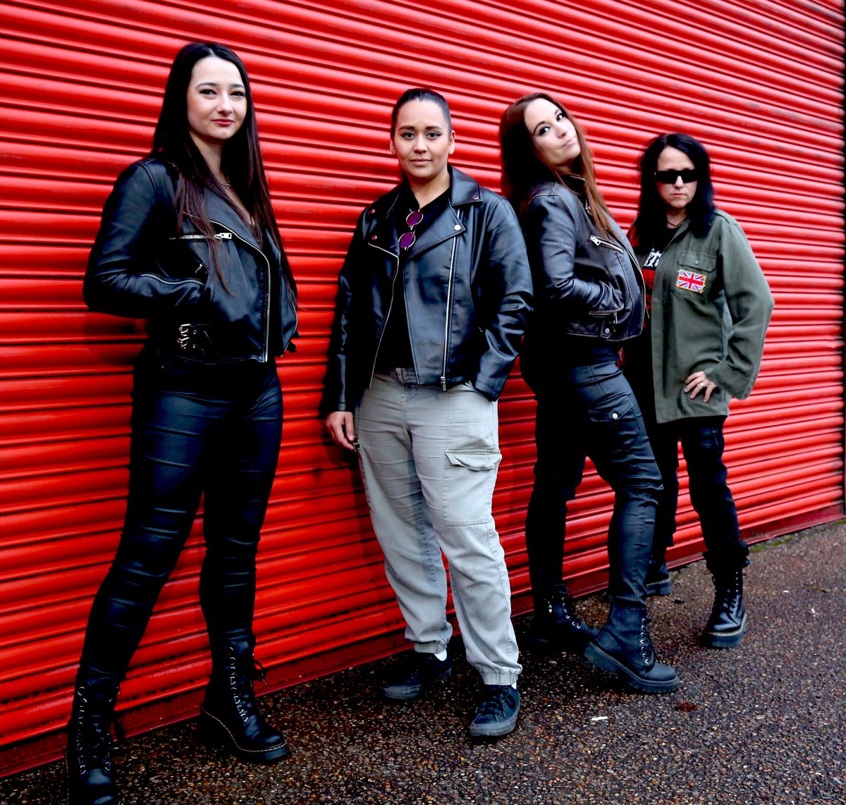 Itisnow Radio Station tweet media