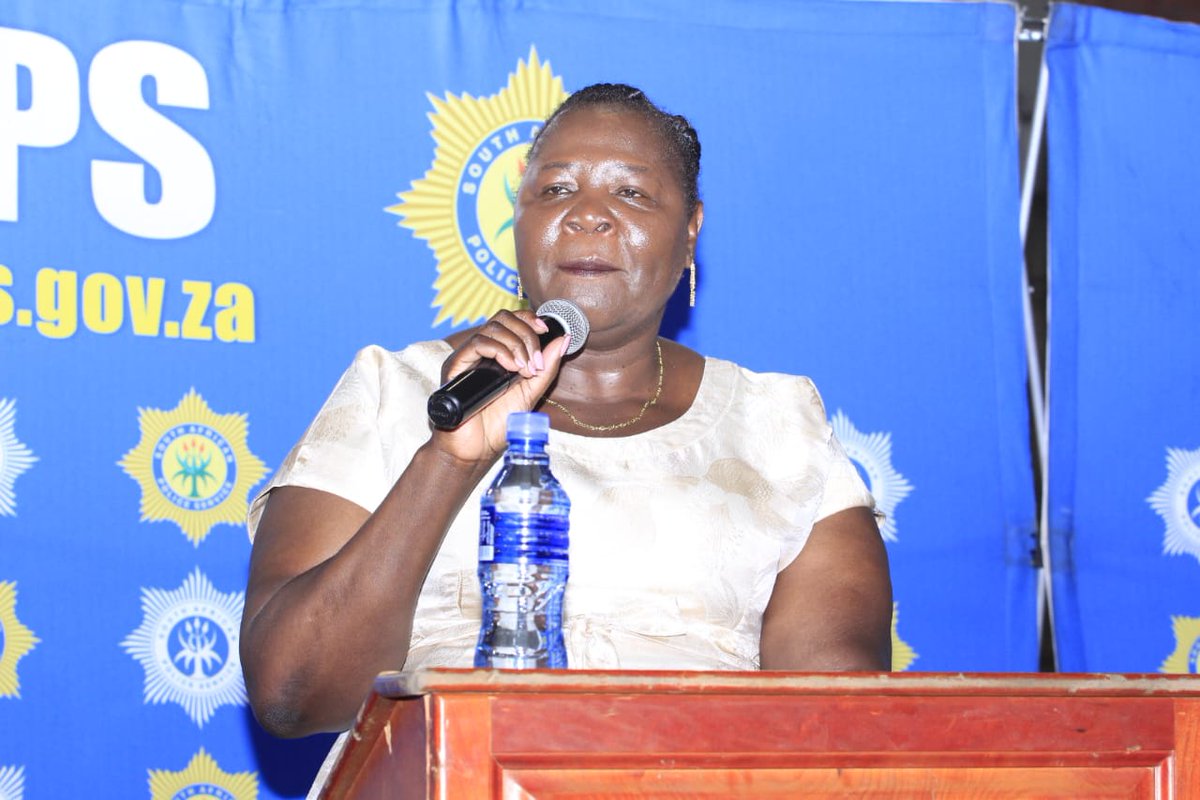 #sapsLIM The Deputy Provincial Commissioner for Crime Detection, Maj ...