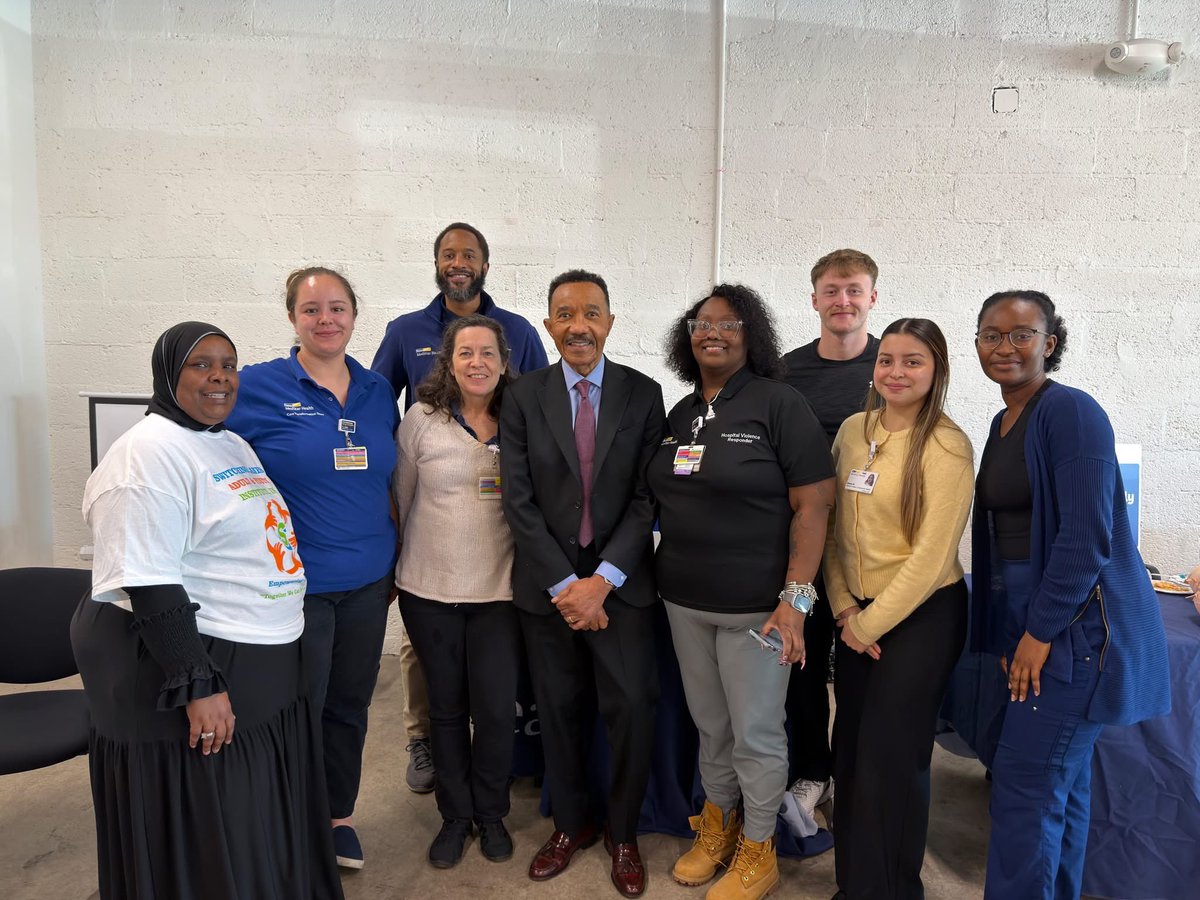 RepKweisiMfume's tweet image. It was wonderful to have been invited by sister Kin “Termite” Brown-Lane to come and share the lunch hour with so many of the wonderful people of Cherry Hill.  #Baltimore #cherryhill