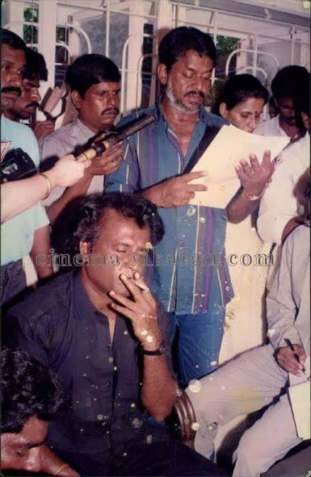 Anbuhelan1986's tweet photo. மன வலிமை னா என்னனு தெரியுமாடா நெட்டகாலா @AadhavArjuna 😡

@rajinikanth புலியை பார்த்து சூடு போட்டுக்கொண்ட பூனை @TVKVijayHQ 

#Rajinikanth #ThalaivarForLife https://t.co/WmqEh9WFMp