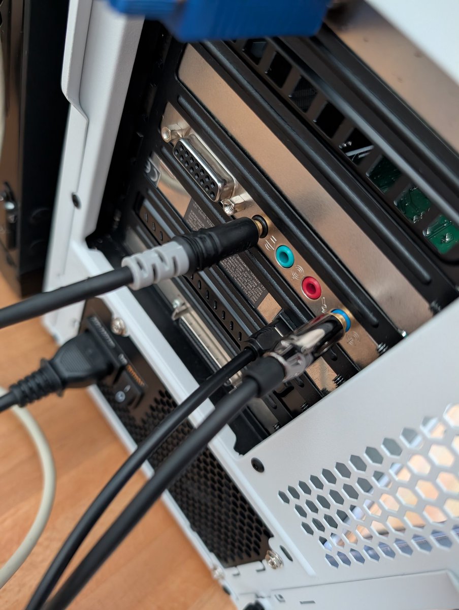 ChrisCor tweet media