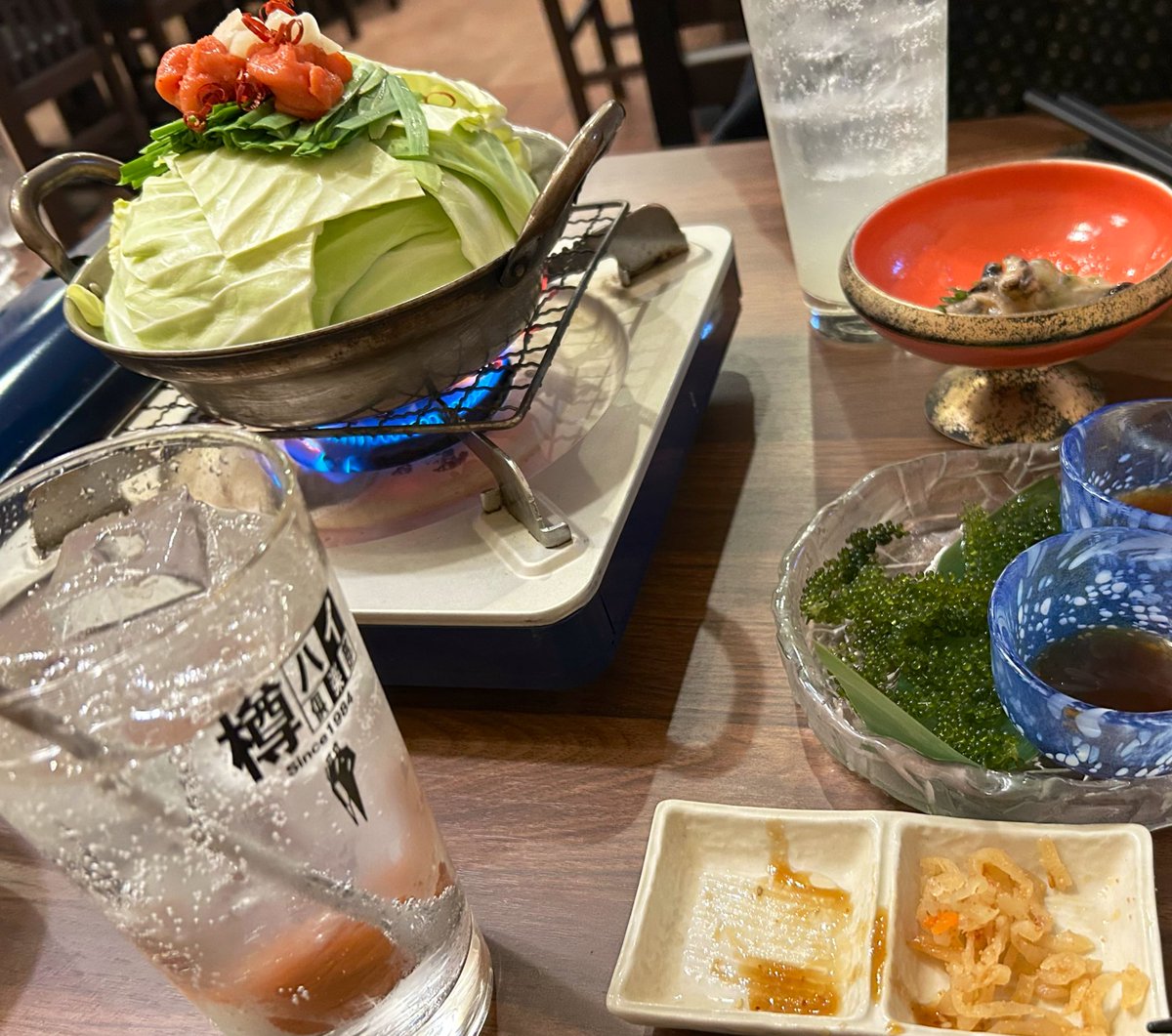 高校卒業後半年、会わせたい人が居ると連絡があったけど2人がかりでの勧誘だった。今月、卒業から30年1度もやり取り無かった人が実家に来たらしく連絡してみたらやっぱり宗教だった。良いと思ったものを教えたいという気持ちだったなら素直に嬉しい。入る事は無いけれど
ご飯が美味しい幸せ🍀