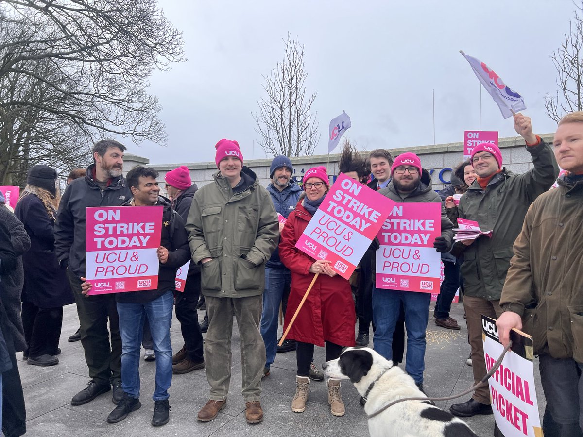 louise_hosie's tweet photo. Staff at @aberdeenuni have gone on strike in an ongoing dispute over cuts.
The @ucu said the 4 planned days of walkouts were a last resort, but they had been left with no option. 
The university described the strike action as “disappointing”. https://t.co/MU6Jnz6ZOM