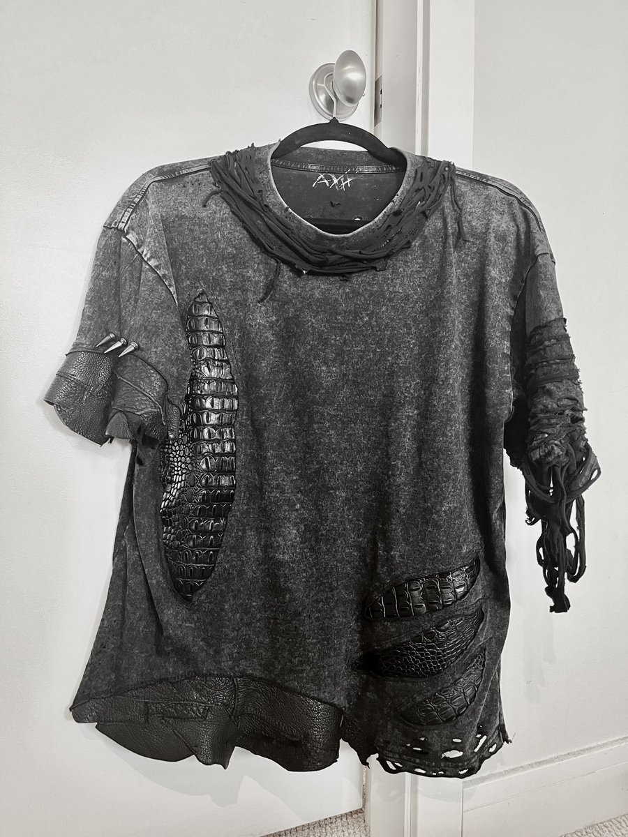 atmoxhere's tweet photo. tsiri mutant tee [supply]
#rickowens #archivefashion #kmrii #harajuku https://t.co/uPQlaN717W