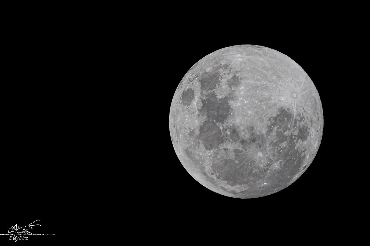 bioeddy's tweet photo. "Acostarse tarde, y de pie temprano
Rumbo pal cañaveral"

#Luna #fotografiadenaturaleza #fotografia #naturaleza #TallerDeFotografia #ThePhotoHour https://t.co/zSvLtSy605