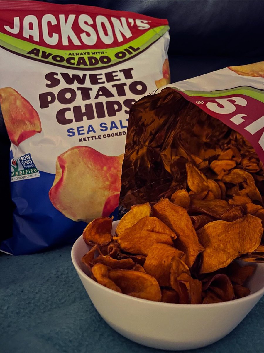 nickyschaefer1's tweet photo. @tryazon sent me to Sam’s Club for Jackson’s Sea Salt Sweet Potato Chips. They’re crunchy and taste like sweet potatoes. It makes sense since they’re made of sweet potatoes, avocado oil, and salt! @snackjacksons #Tryazon #TryaDeal #JacksonsSnacks #SnackSuper #BetterForYouSnacks https://t.co/Eqc1DZCk64
