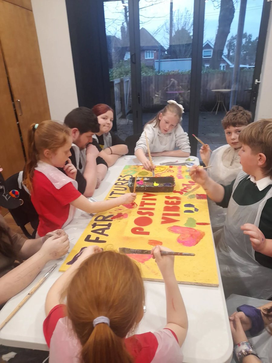 BlackpoolCarers's tweet photo. Yesterday we celebrated #YoungCarersActionDay!🧑‍🤝‍🧑

This year’s theme, 'Fair Futures for Young Carers' was brought to life through a fantastic Vision Board session delivered by Andrew from @b_and_fc.

The session encouraged our #youngcarers to dream it, shape it &amp; achieve it! 😍 https://t.co/yC0KBnxgPO