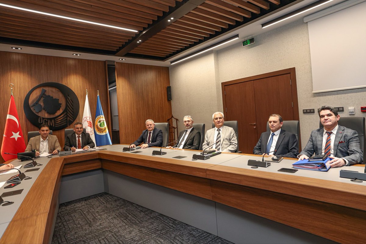 Tarım ve Ormancılık Hizmet Kolu'nun Yetkili Sendikası Toç Bir-Sen olarak; Kamu İşveren Heyeti ile imza altına aldığımız 8. Dönem Toplu Sözleşmesi gereği, 2026 ve 2027 yılları için Orman Genel Müdürlüğü Personeline verilecek olan Koruyucu Giyim ve Donanım Malzemelerine ilişkin