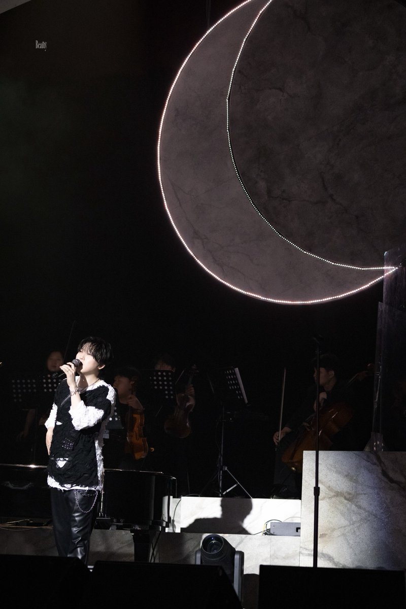 Bᴇᴀᴜᴛʏ_ᴰᴹ tweet media