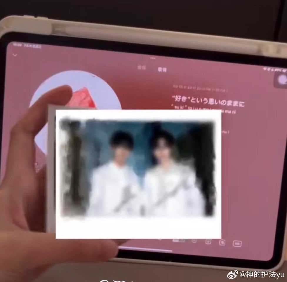 heehoonfeed's tweet photo. 2 heehoon polaroids that were kept locked for decades just got freed >< https://t.co/di4BZjxzQY