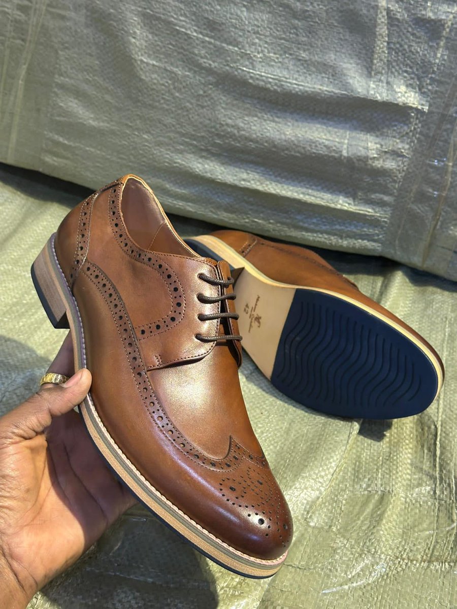 DM kicks 🇺🇬 the shoe plug 👟 tweet media