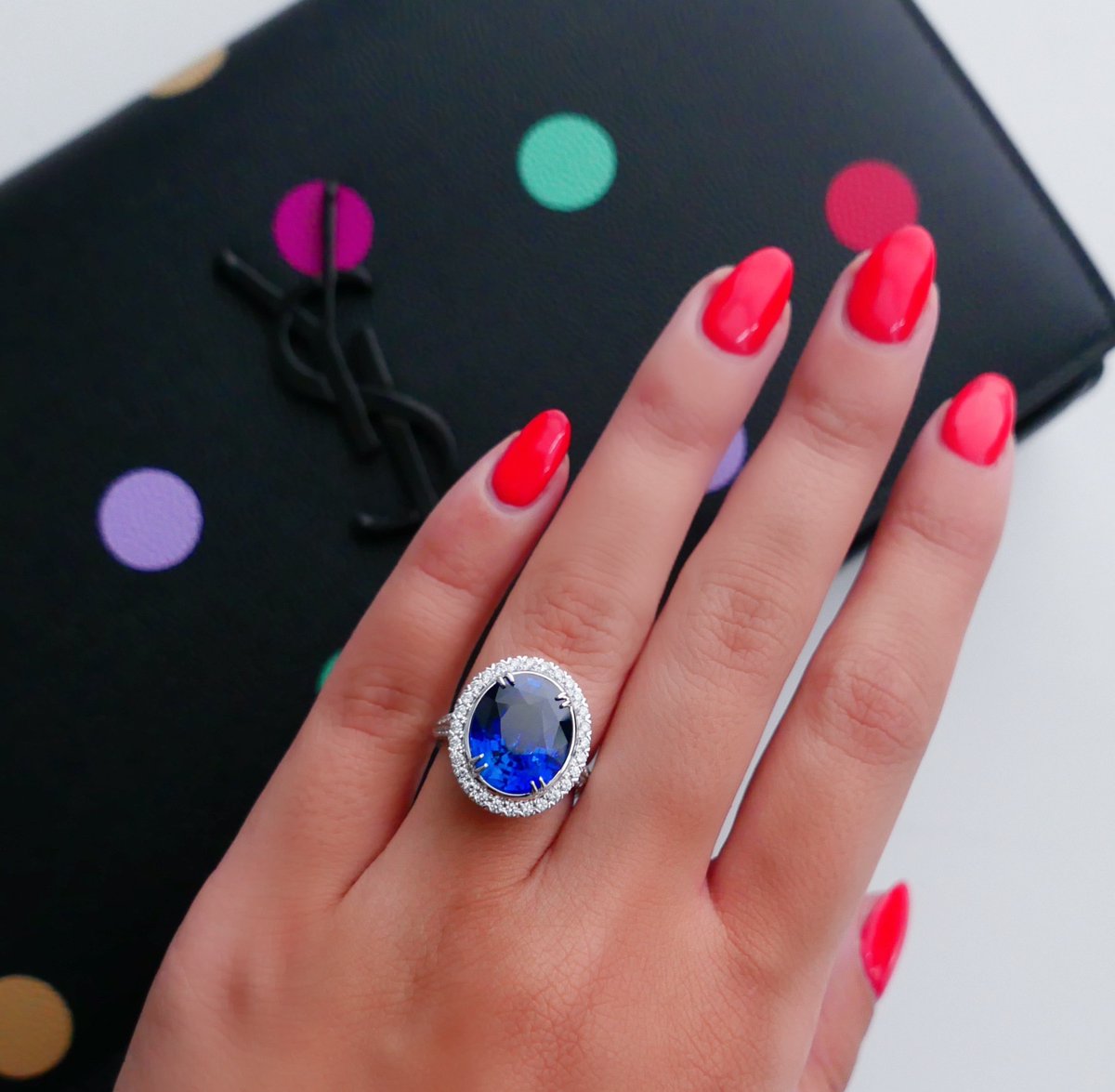 A new season calls for a little new sparkle. Spring starts with the right ring.