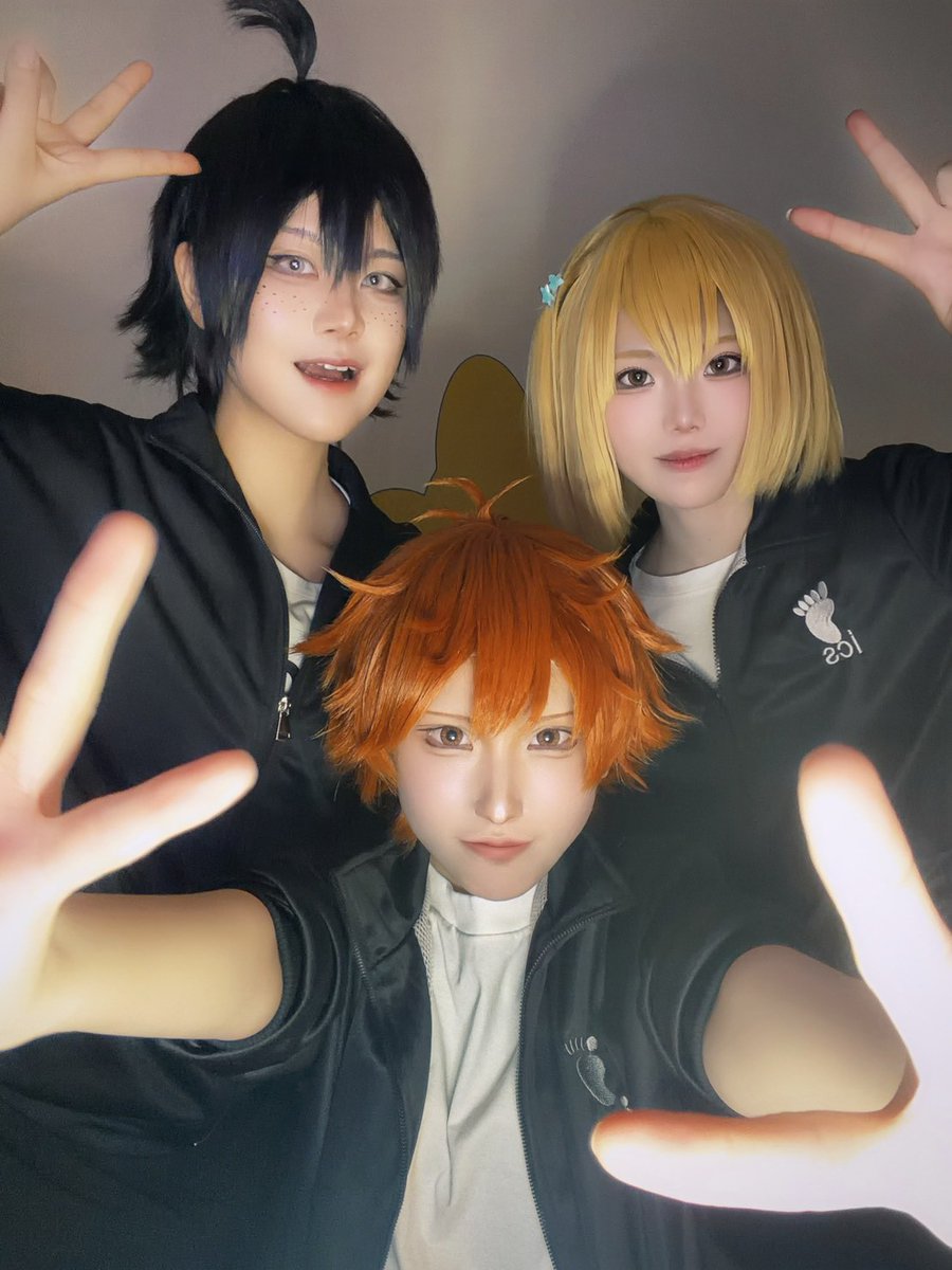 nekoyuri_13's tweet photo. ⚠ cosplay / コスプレ

烏野一年3人でピース！！ https://t.co/cnziXC4P3p